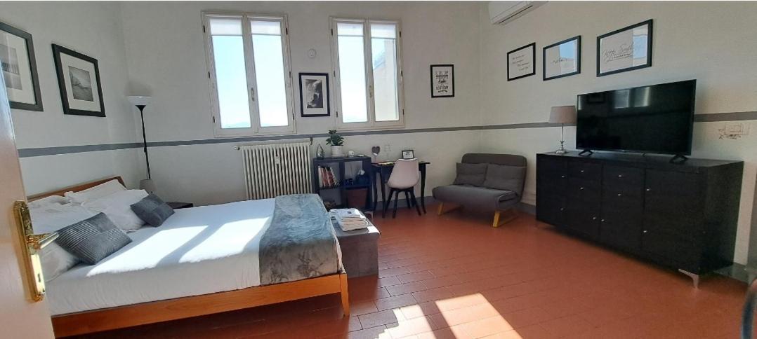 Sunny Home With Roof Patio Firenze Eksteriør billede